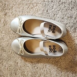 Zoe and Zac size 12 silver shoes